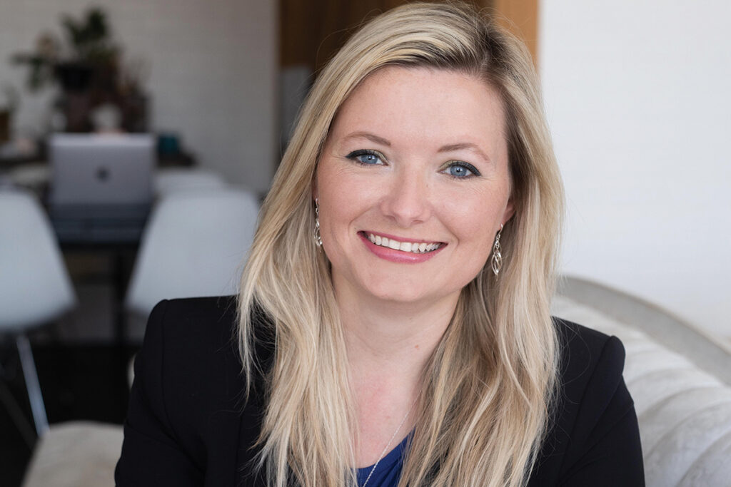 Rebecca Cardona photo